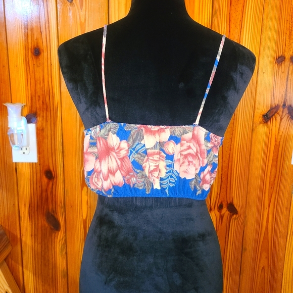 Crop top| Size M - Picture 2 of 3